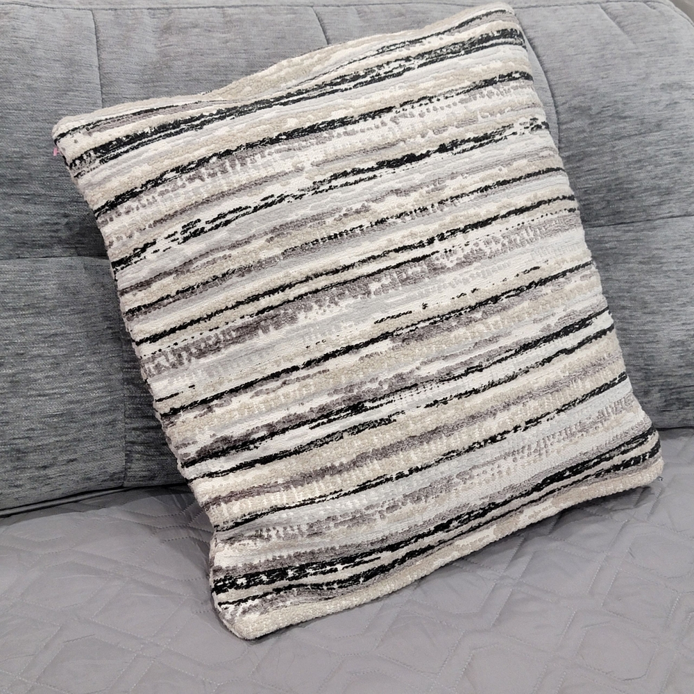 Modern Textured Striped Throw Pillow Covers Set of 2 Black Gray Cream 19”x19” - Picture 15 of 16